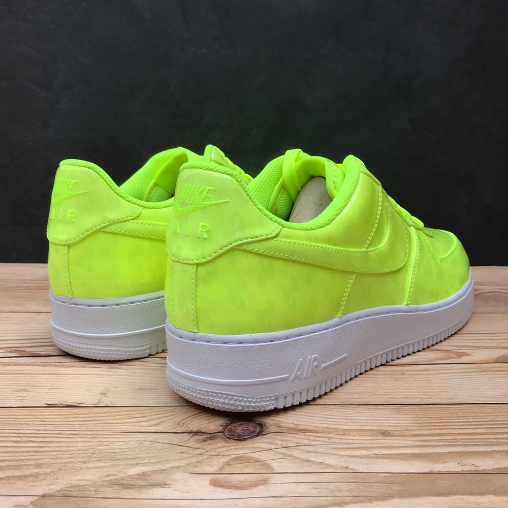 Nike Air Force 1 ‘07 LV8 UV Shoes Volt/White - Picture 3 of 16